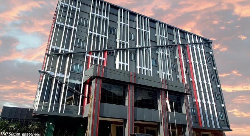 New Hollywood Hotel Pekanbaru Kültér fotó