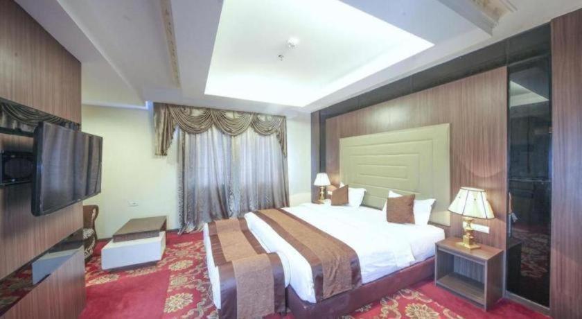 New Hollywood Hotel Pekanbaru Kültér fotó